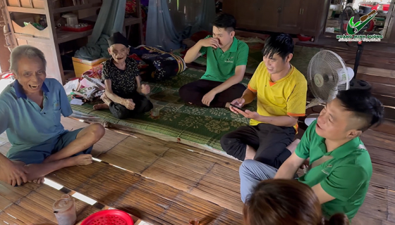 Từ thiện bà con bị ảnh hưởng bởi bão số 3 – Yagi trên địa bàn huyện Bá Thước